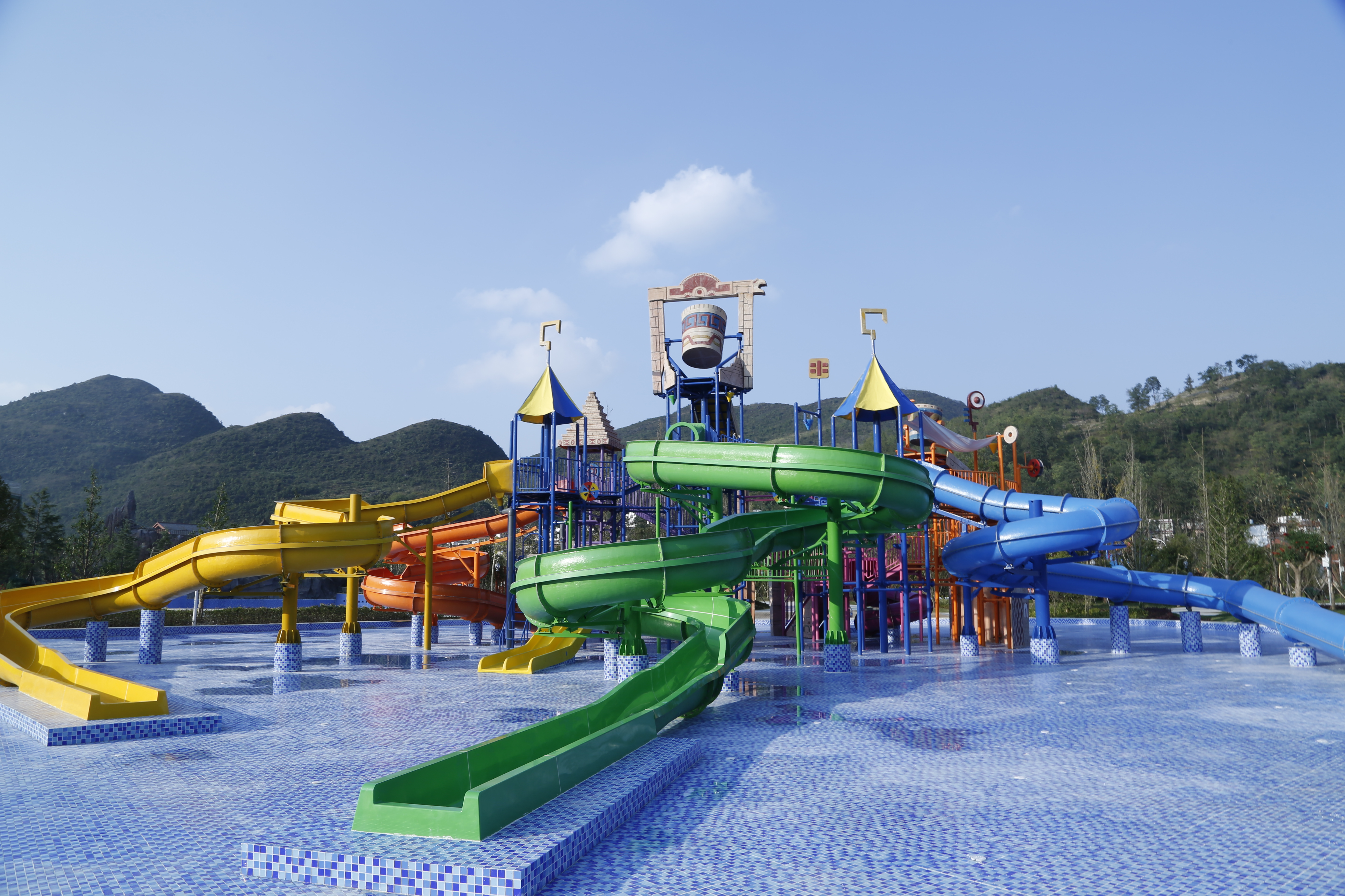 亲子游玩好去处六盘水落别龙井生态温泉水上乐园即买即用快速入园