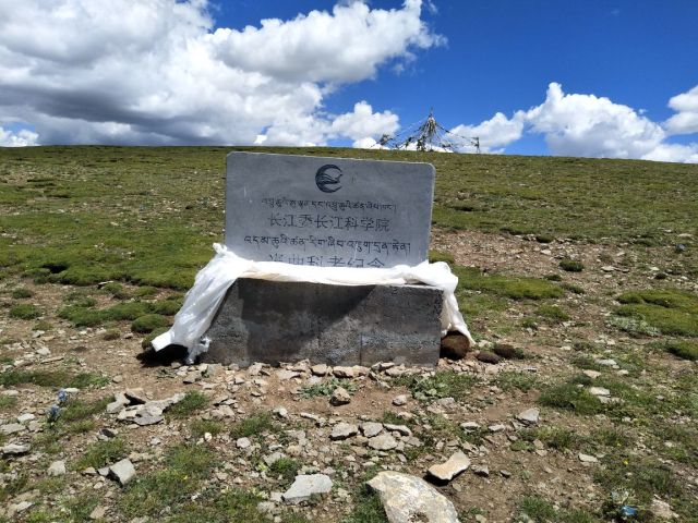 青海杂多县西藏聂荣县自驾穿越导航路线当曲河源头唐古拉山