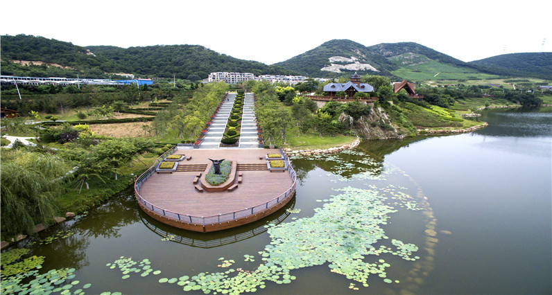 棠梨湖公园位于辽宁省大连市,风景秀丽,元素多样,是休闲游玩的好去处