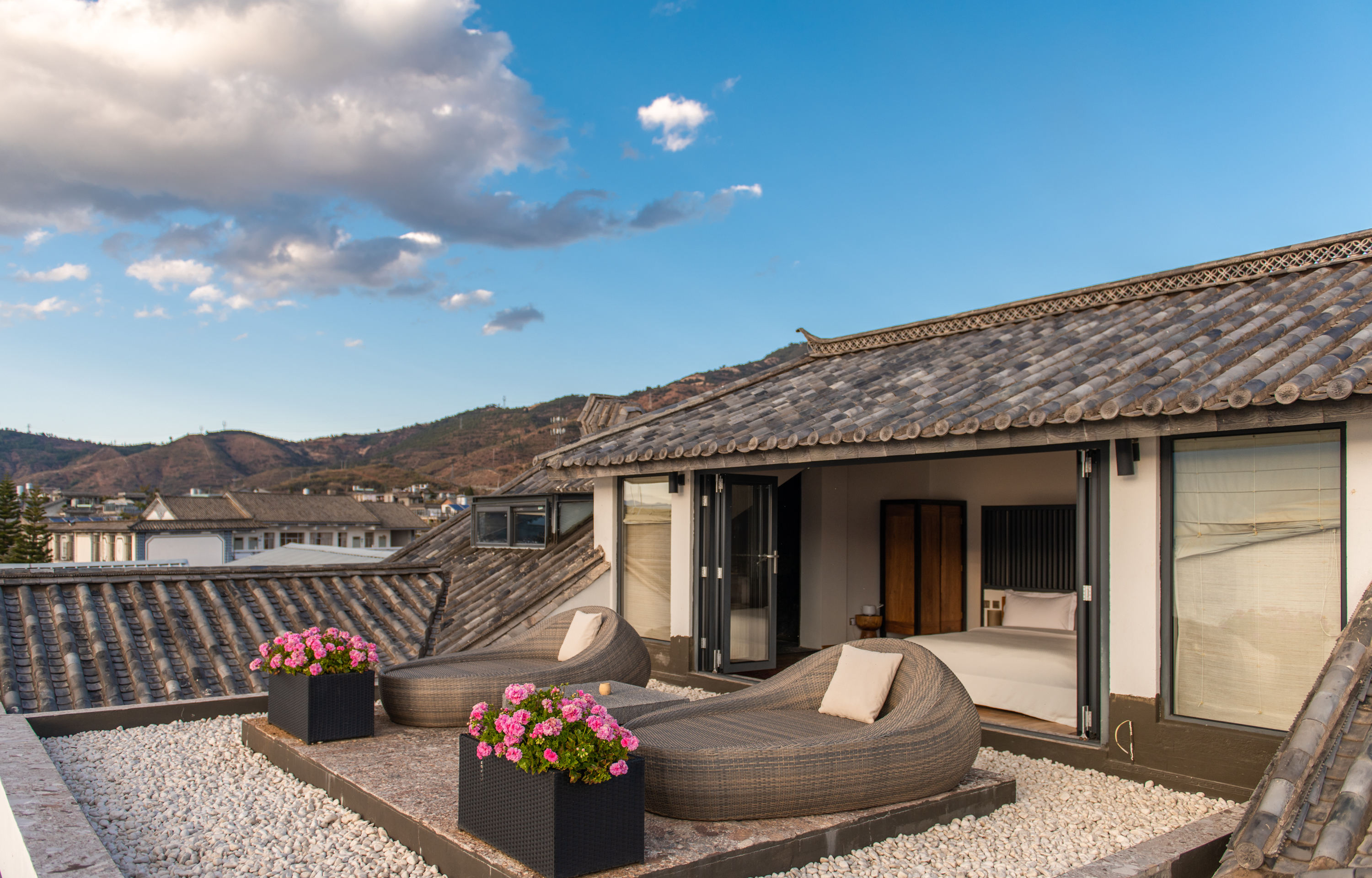 双廊古镇,民宿就在镇子里2.