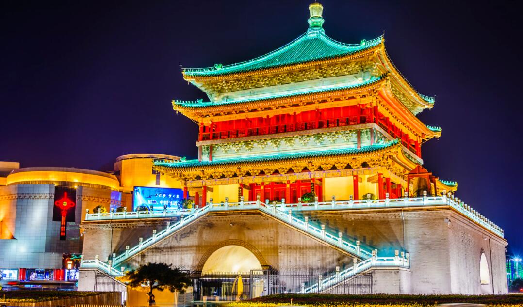 1384年),原址在今西大街广济街口,明万历十年(公元1582年)移于现址