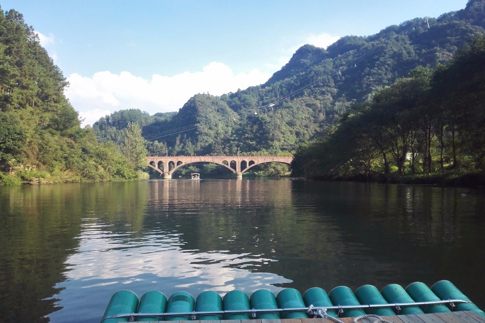 黄山齐云山景区横江山水竹筏门票老少皆宜畅游横江
