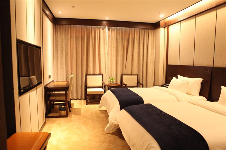 丽水景宁畲乡之旅住景宁凤凰国际大酒店游景宁畲乡之窗景区含酒店内双