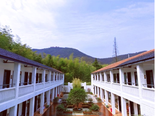 预售常州茅山宝盛园山居客栈住宿1晚套餐含双人景区大门票含双人早餐