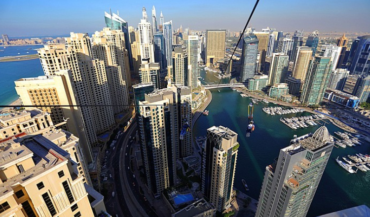 迪拜marina高空滑索体验xline城市上空飞翔炫目景致穿越摩天大厦