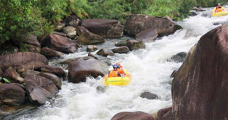 防城港东兴金滩野人谷九龙潭漂流一日游夏日赶海清爽刺激漂流探秘原始