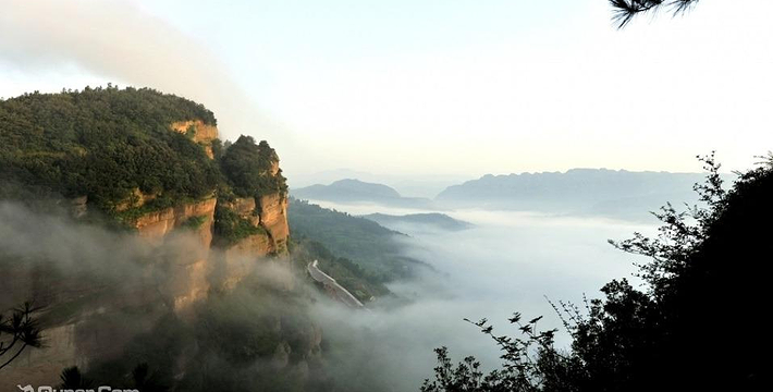 自然风光产品介绍景点简介剑门关风景区·由剑门关,翠云廊两个紧邻