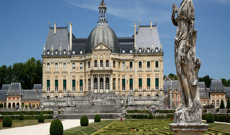 法国旅游沃勒维孔特城堡 枫丹白露宫一日游 中文导览可选