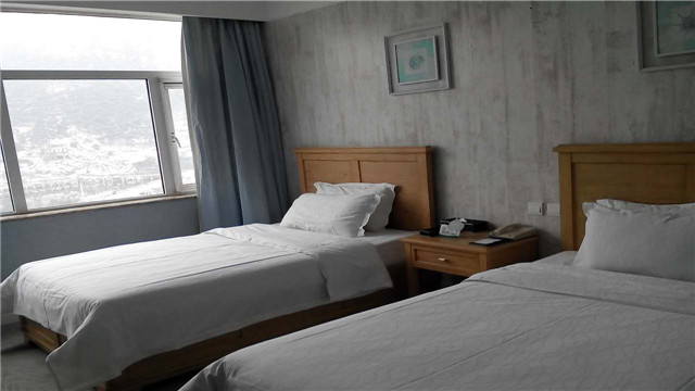 泰安泰山温泉城国际会议中心住宿一晚 双早 双人泰山温泉城门票 汤屋