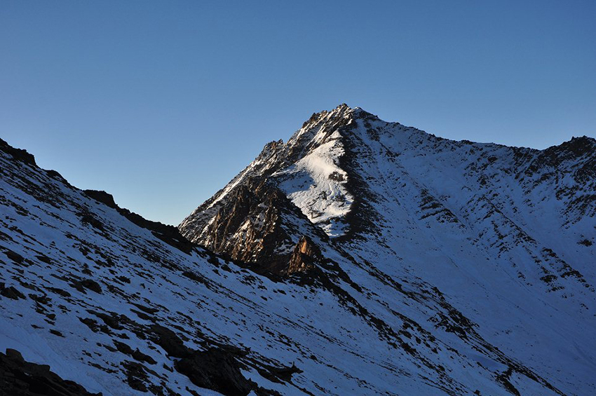 四川小金县鹰鸽嘴峰登顶徒步导航路线