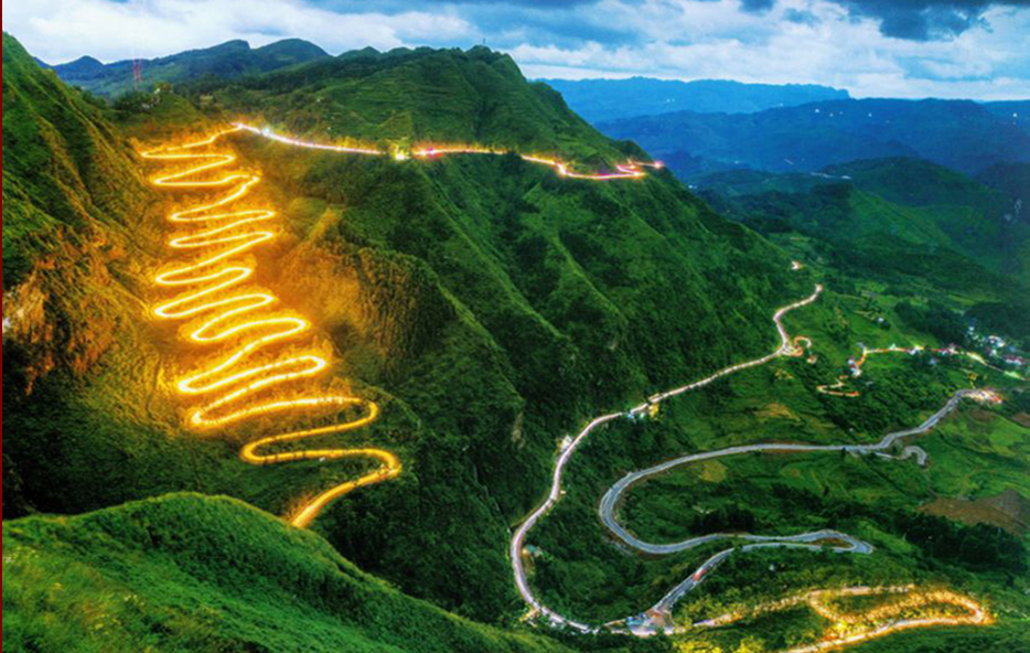 贵州晴隆史迪威二十四道拐遗址公园(抗战公路)