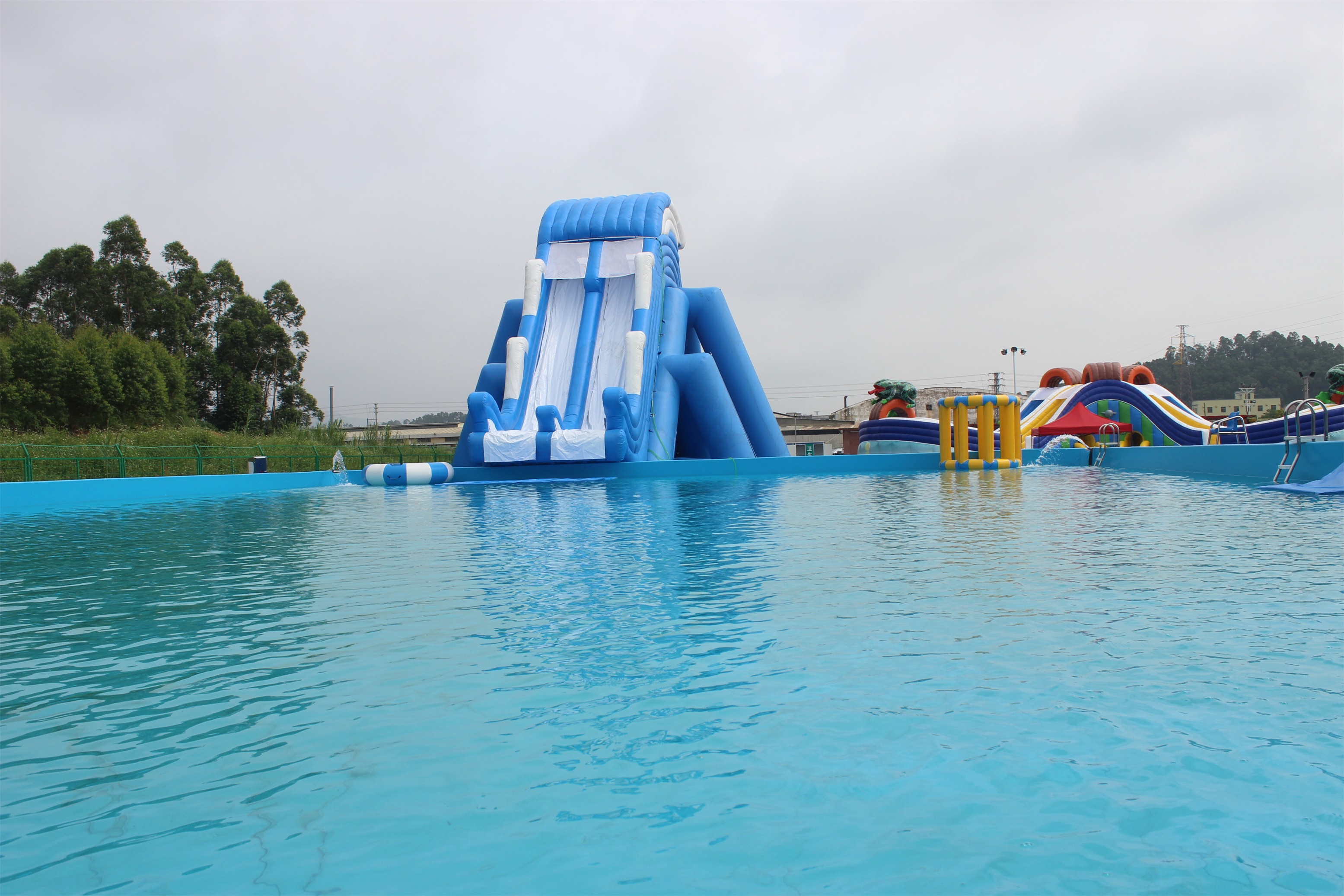 鹤山奇幻谷游乐园