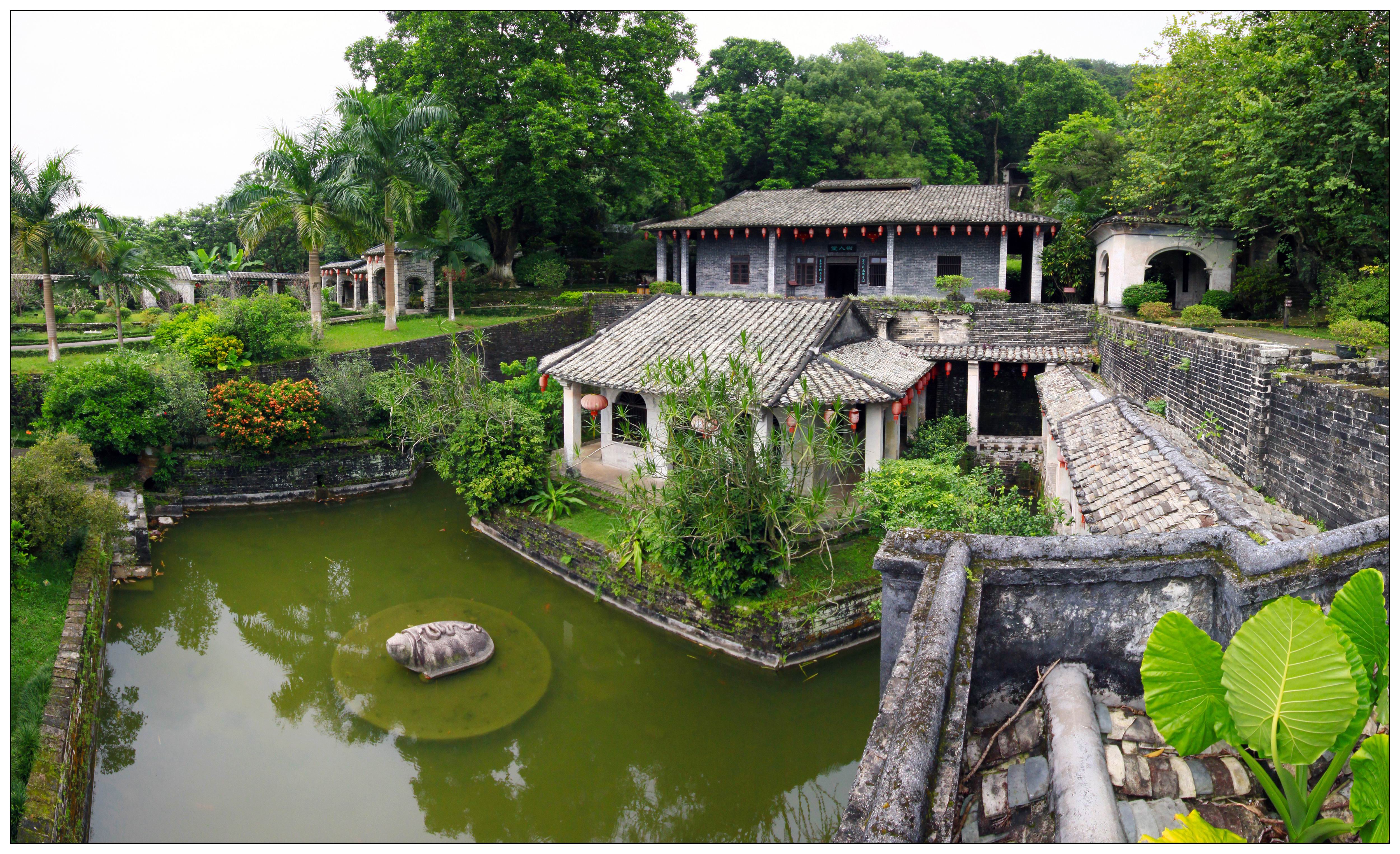 原清附贡生,国民党少将吕芋农的家宅,号称中国四大私人庄园之一.