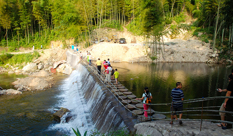 深圳出发广州从化溪头村千泷沟瀑布流溪河国家森林公园采摘果园温泉