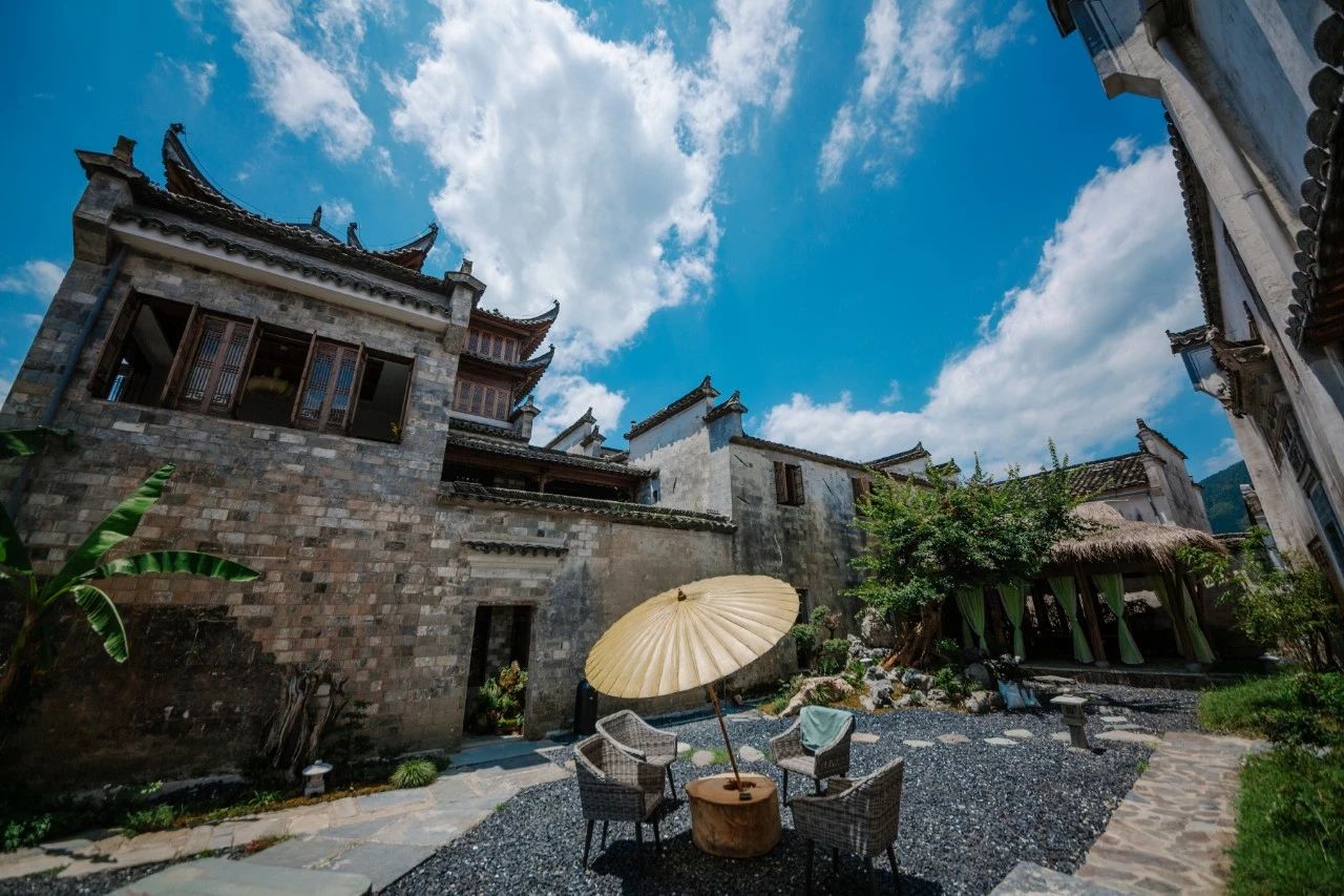 黄山黟县徽派老宅高端精品轻奢民宿拾庭画驿包含一晚住宿健康早餐汉服