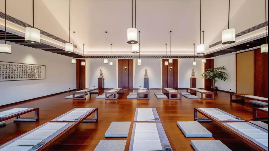 酒店禅修室,禅坐抄经文,释放精神的紧张 和内心的压力,感受一下禅意的