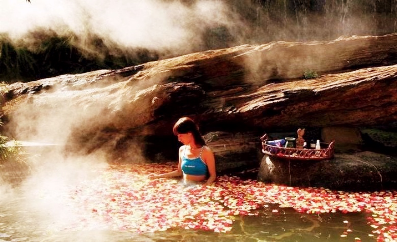 大午温泉一日游远离室外雾霾健康养生泡起来华北很大的天然温泉