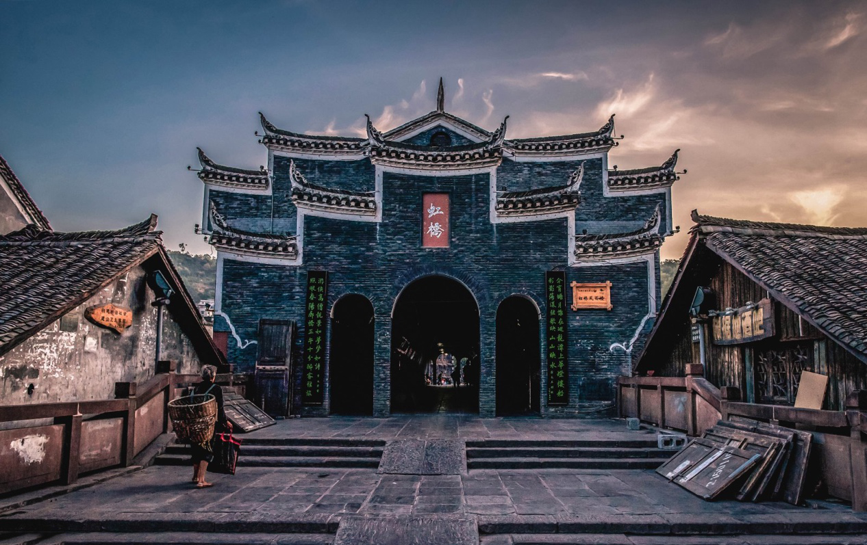 祥源·凤凰古城门票九景(含白天游沱江)