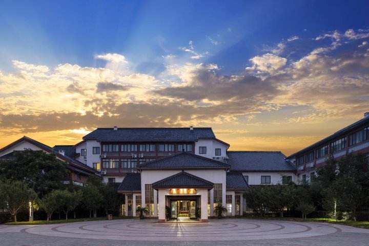 蛇蟠岛自驾游套餐三门蛇蟠岛国际旅游度假酒店住宿2天1晚套餐含2大1小