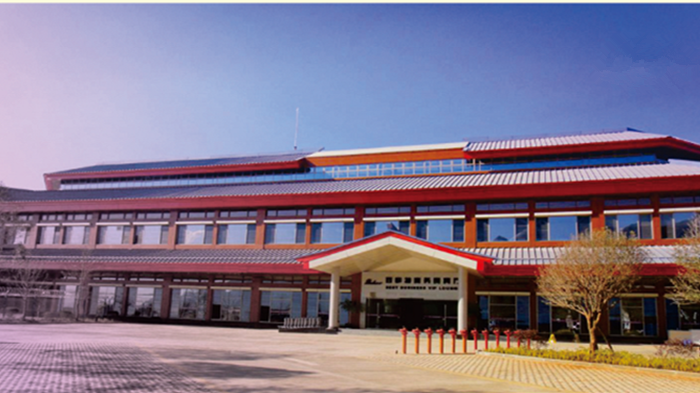 丽江百事特贵宾候机送机vip快速安检通道宽敞舒适休息区茶水零食免费