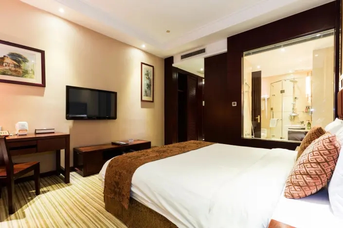 江苏无锡江阴天华大酒店2天1晚住宿套餐双早海澜飞马水城门票自选搭配