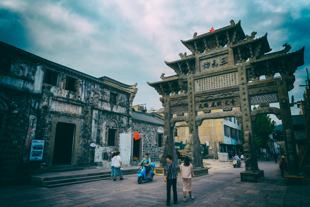 假日精选纯玩浙江建德寿昌古镇江南悬崖寺大慈寺一日游