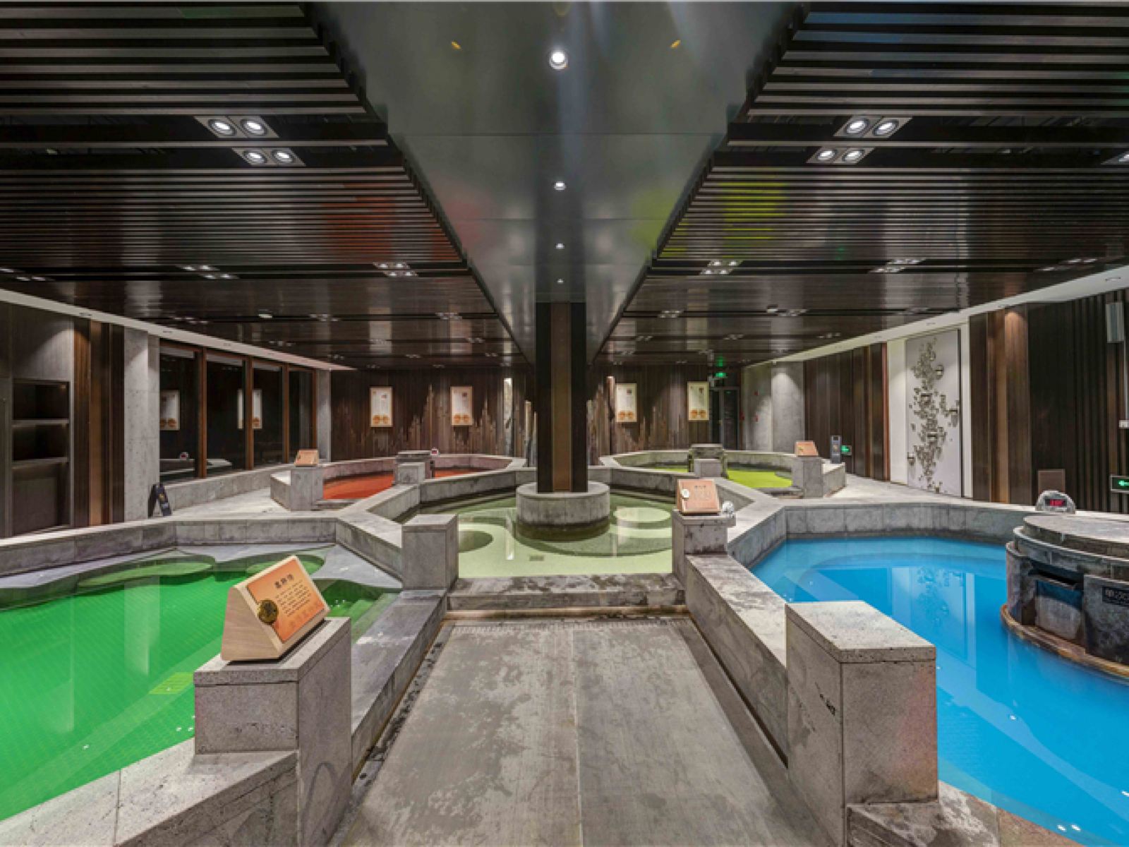 哈尔滨枫叶小镇温泉度假村 温泉夜场门票