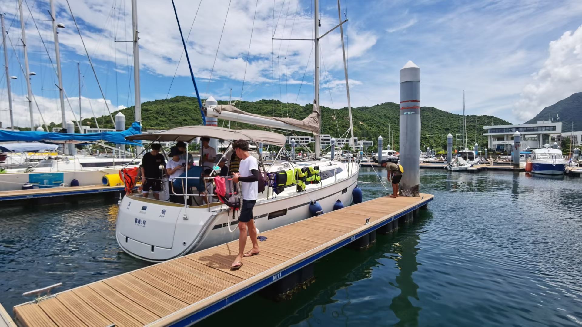 深圳大鹏七星湾游艇会大鹏游艇会竞技小帆船出海一日游