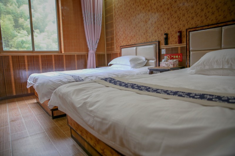 磐安跃龙门养生山庄1晚住宿双早灵江源高空玻璃漂流门票2张灵江源森林