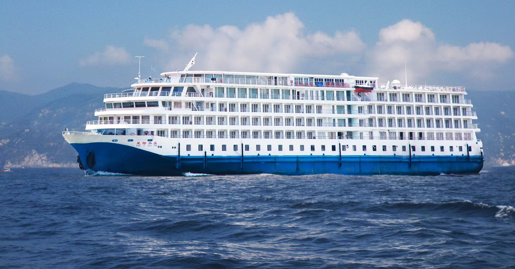 星际水晶星际领航三峡豪华游轮宜昌到重庆5天4夜挑高大厅甲板秋千浪漫