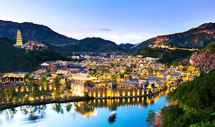 北京周边游古北水镇一日游赏夜景登司马台长城拍北方小乌镇