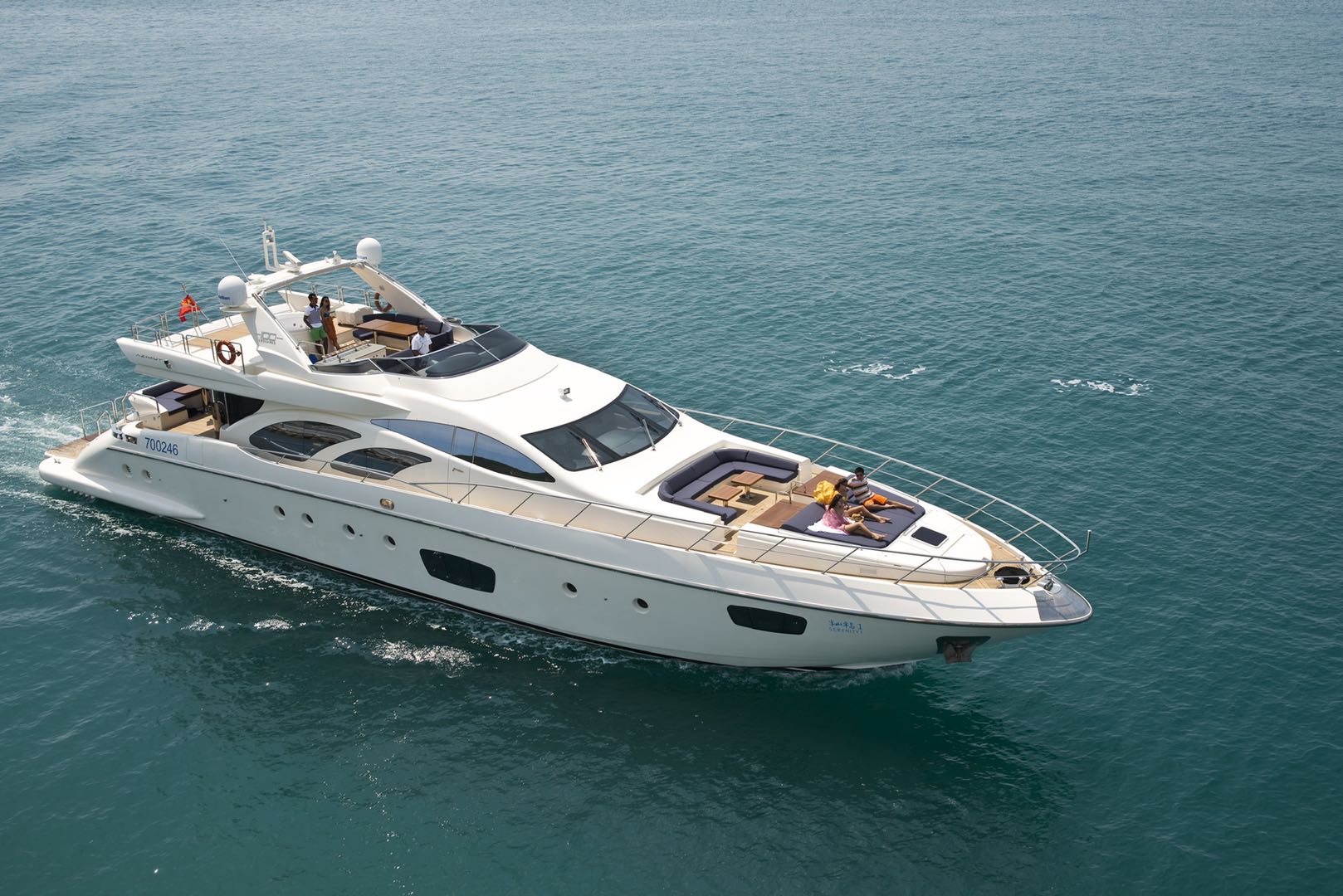 三亚游艇帆船租赁半山半岛azimut100尺游艇出海包船3小时驾驶体验海钓