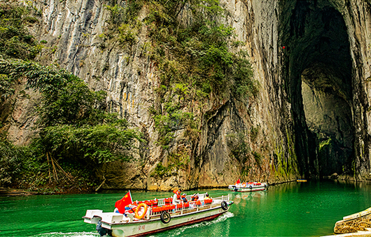 水上喀斯特溶洞 泰安地下龙宫 4k米地下漂流 原泰山大裂谷)已售10安顺