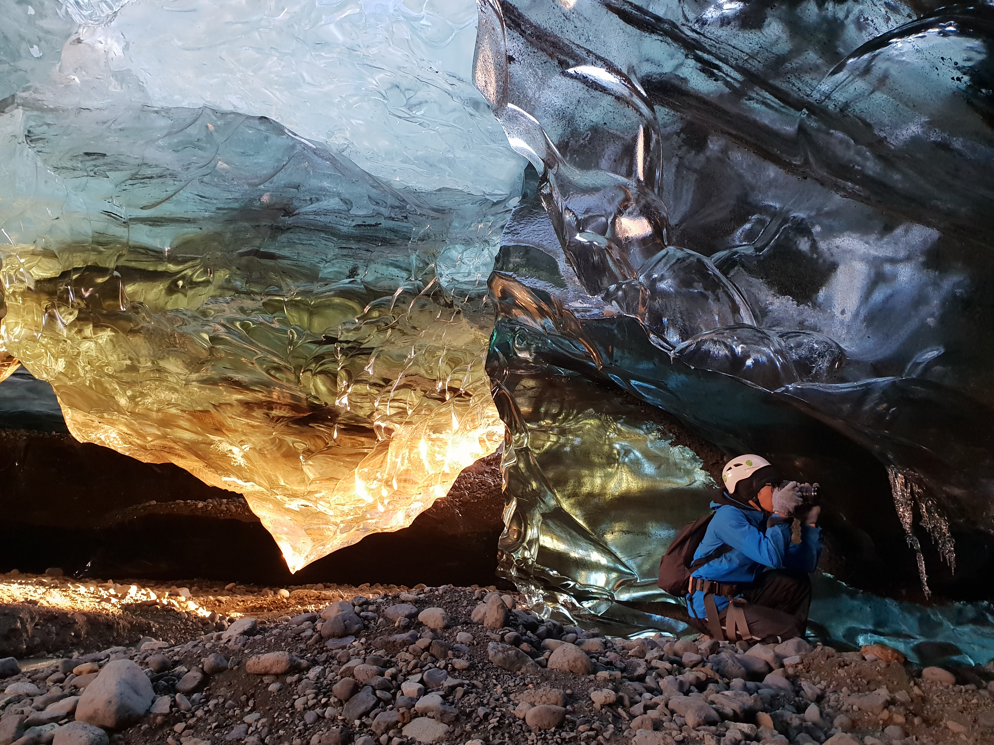 冰岛南岸瓦特纳冰川蓝冰洞深度探索摄影爱好者与户外探