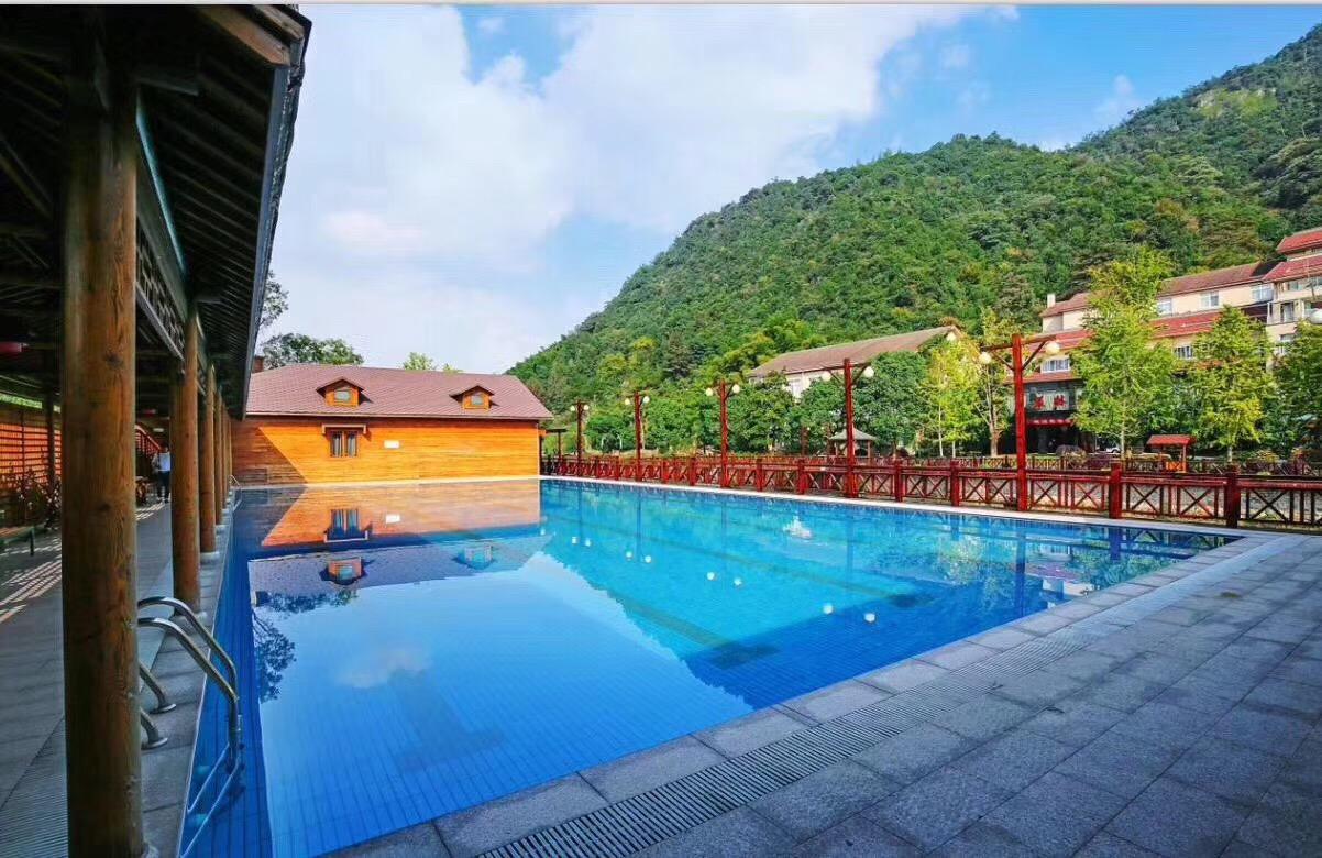 双人住宿套餐安吉美林度假村安吉云上草原滑雪门票1晚住宿2份全天滑雪