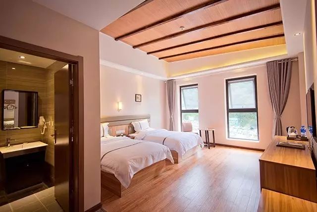 陕西省商洛市牛背梁景丽酒店住宿一晚含牛背梁景区门票2张