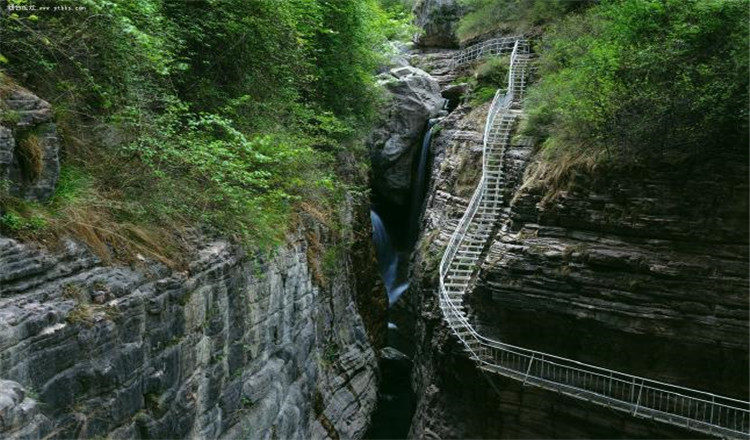 晋北太原长治太行山大峡谷纯玩2日游八泉峡红豆峡悬空栈道情峡红豆峡
