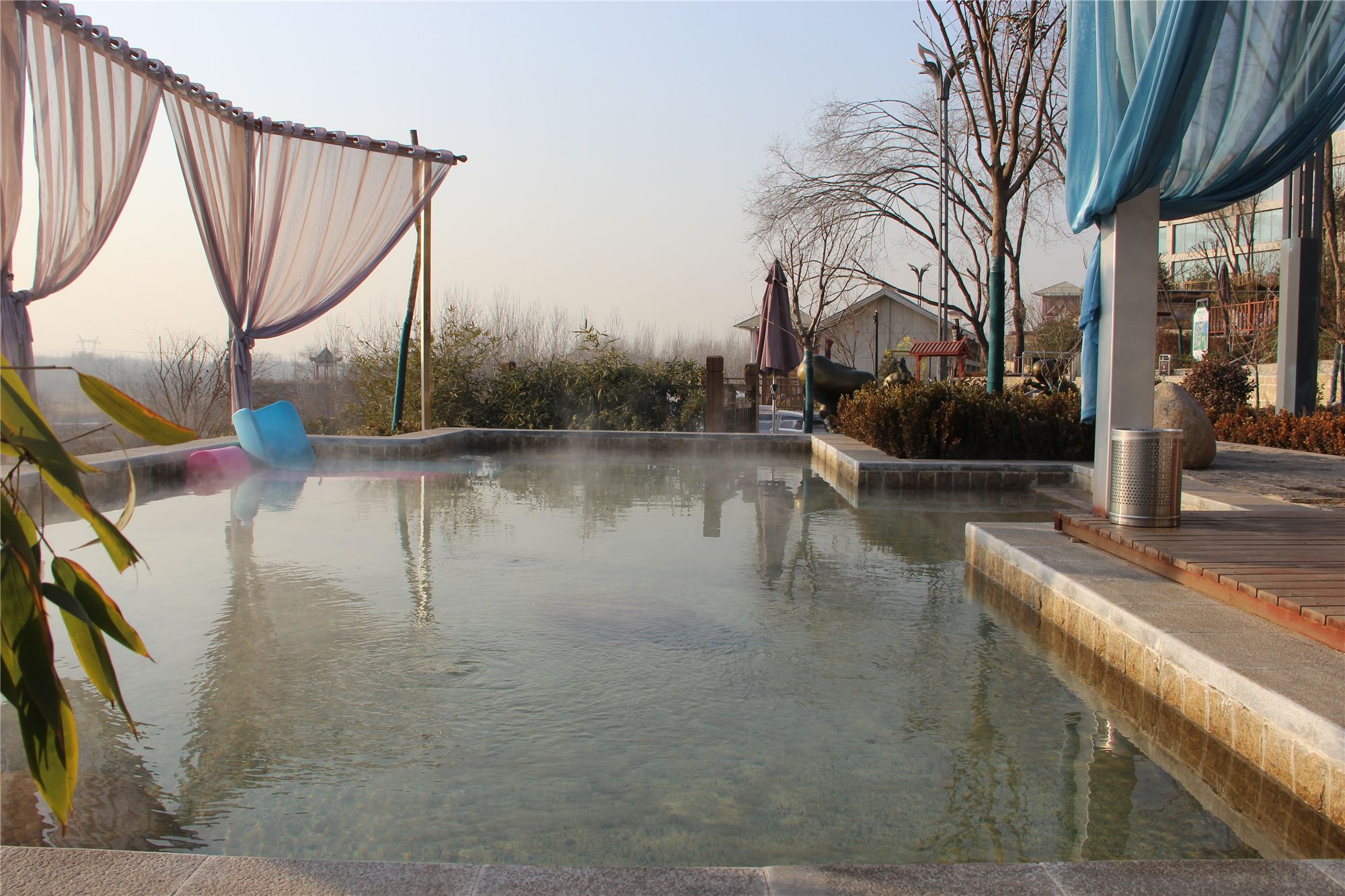 石家庄平山缥缈间温泉门票室内外温泉泳池汗蒸