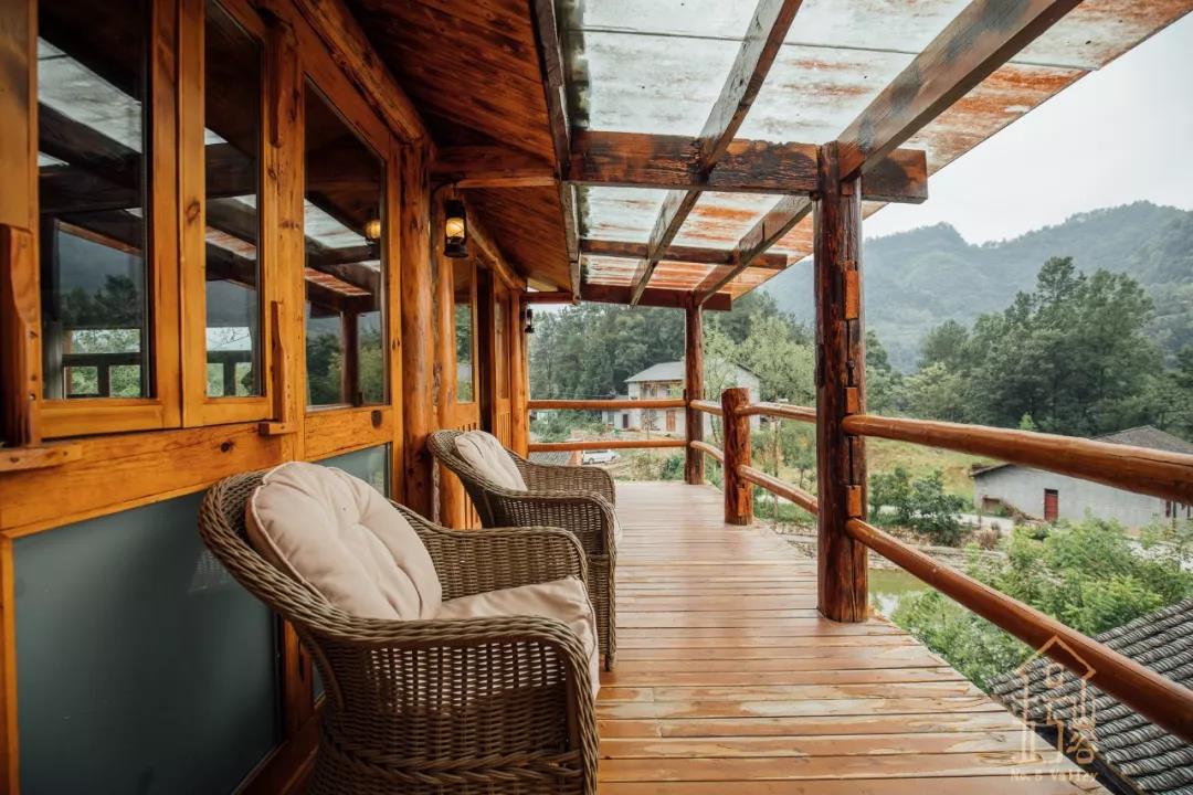 【归隐】【观荷】图文详情更多内容山五号山谷目前由5栋独立民宿构成