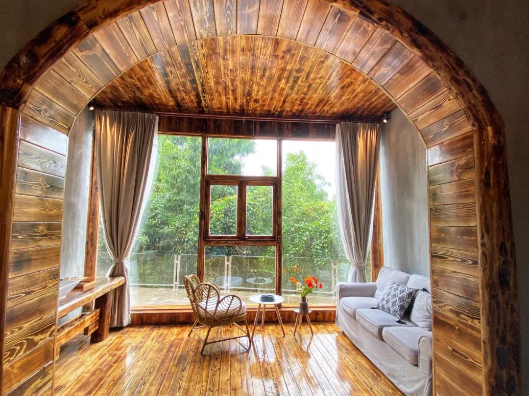 【归隐】【观荷】图文详情更多内容山五号山谷目前由5栋独立民宿构成