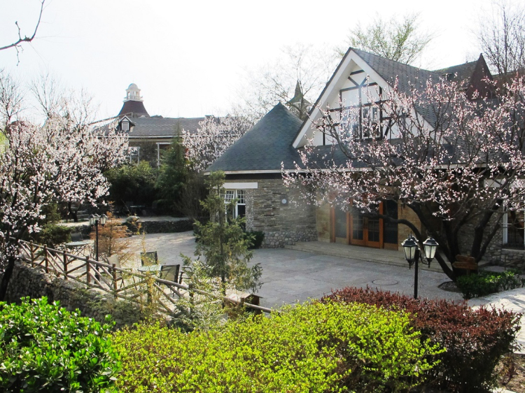 北京房山天毓山庄住宿1晚早餐欧式城堡园林风格身临奇境童话世界家庭