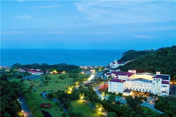 象山松兰山海景大酒店2天1晚双人套餐住海景大酒店双人海鲜火锅月泉湾