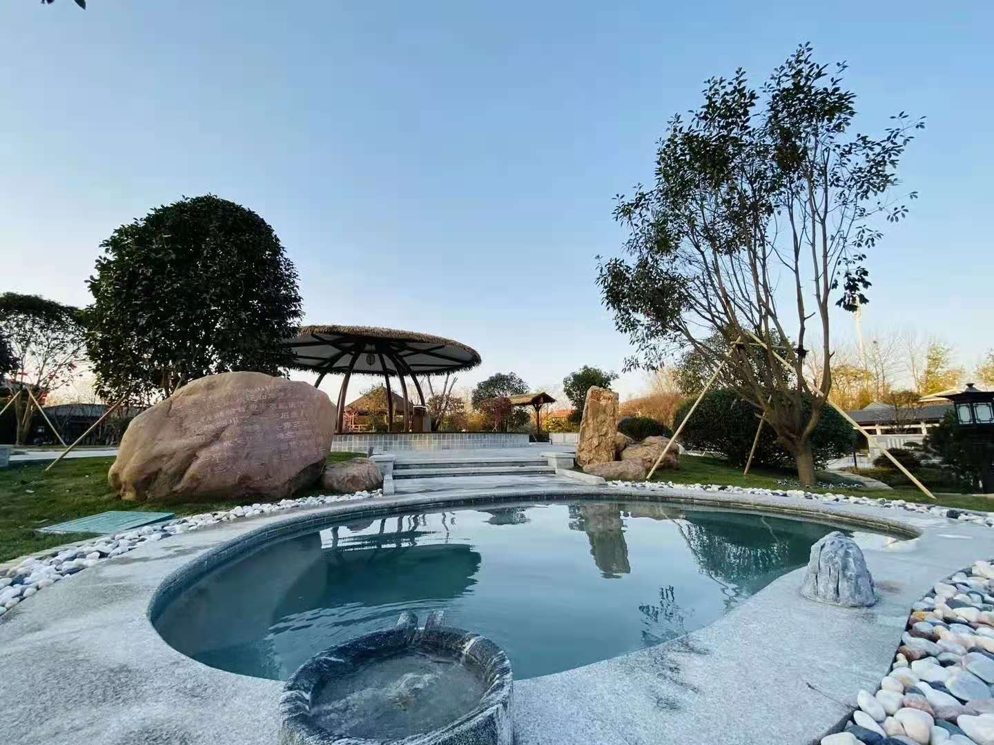 许昌鄢陵花都温泉酒店2天1晚含温泉门票双早蓝溪谷别墅托斯卡豪华房