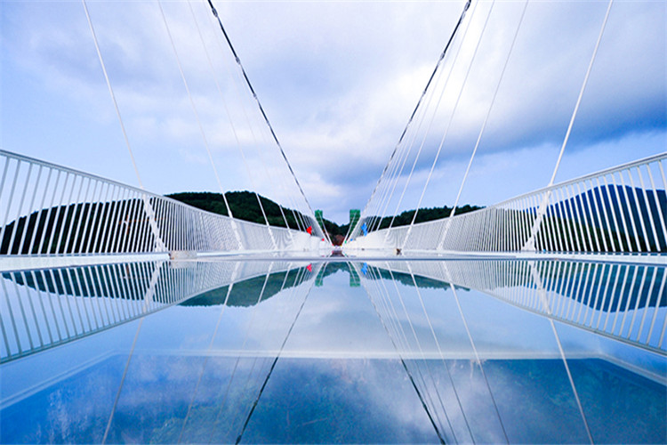 8人vip团张家界天门山玻璃桥芙蓉镇凤凰古城沱江泛舟4日游赠送凤凰苗