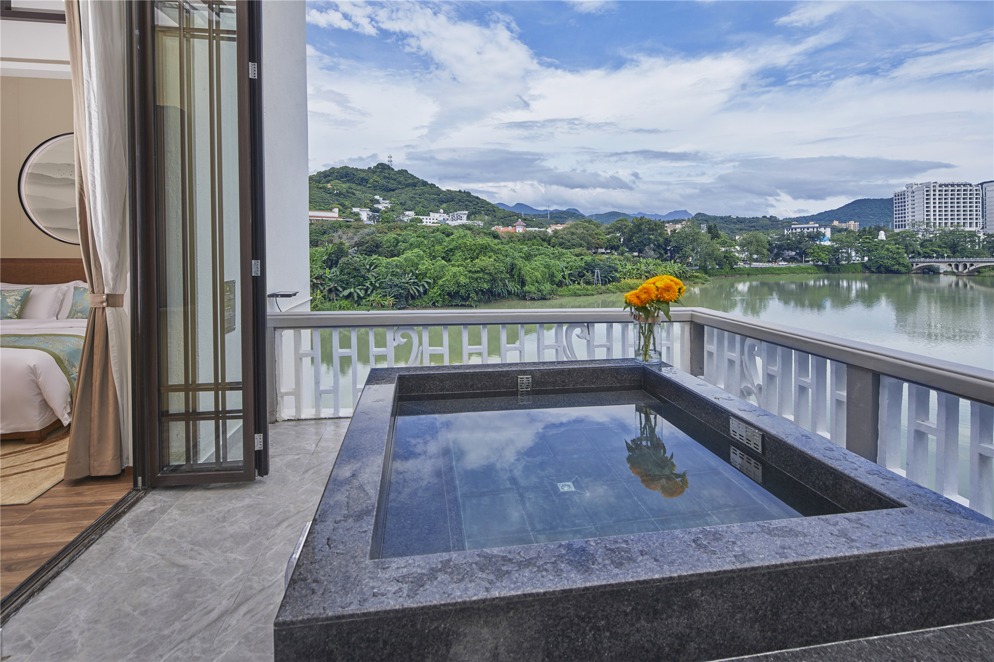 从化温泉宾馆2天1晚套餐含双早无限次兰苑露天温泉泳馆乒乓球健身房