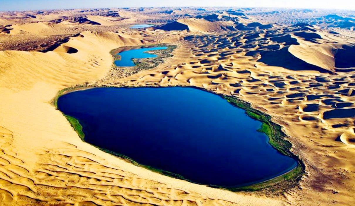 内蒙巴丹吉林沙漠4日深度游巴丹湖翡翠湖粉红湖双色湖双海子策力格日