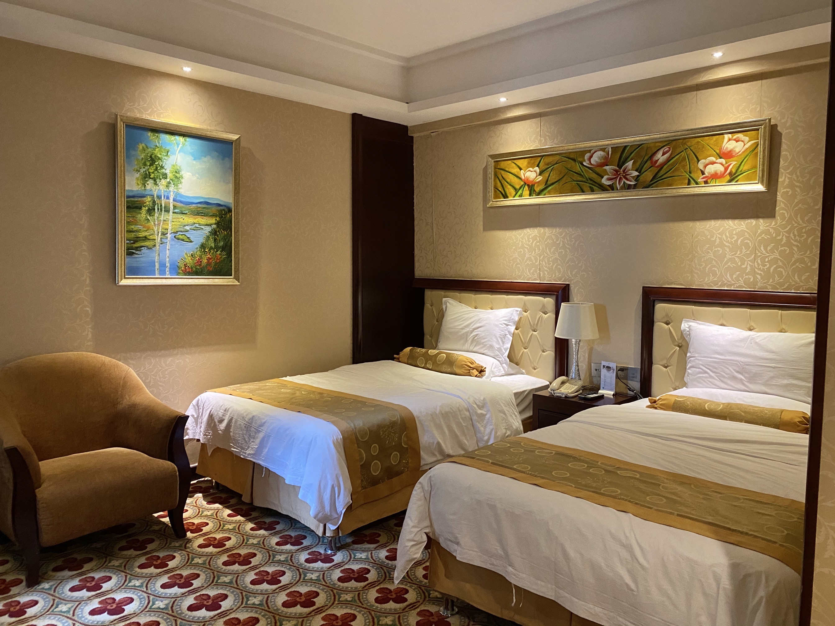 江门台山铂爵酒店2天1晚套餐可选23人黑沙湾海浴场海角城白海豚浪漫