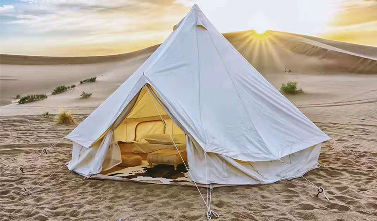 甘肃敦煌鸣沙山月牙泉沙漠露营活动帐篷露营沙漠摩托无限次滑沙篝火