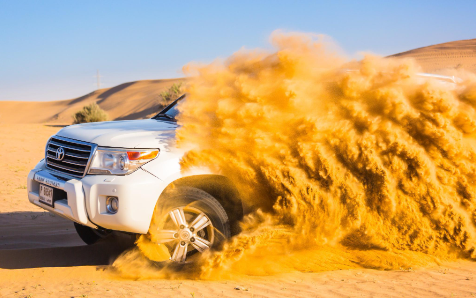 银川起止阿拉善左旗腾格里沙漠越野车五湖穿越三湖穿越地球之心一日游