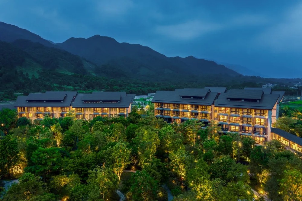 世外桃源清远芊丽酒店2天1晚套票含2大2小自助早餐酒店晚餐无限次温泉